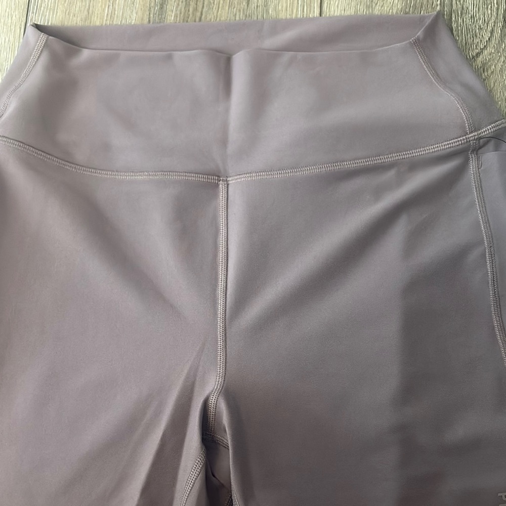 Peloton Purple Bike Shorts High-Waisted Seamless - Picture 2 of 7